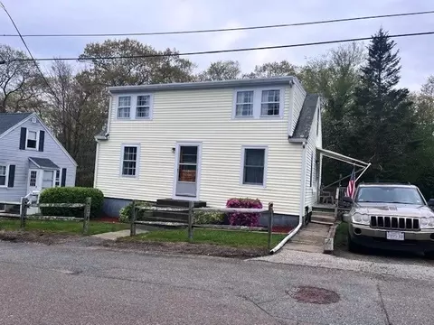3 Lamb Hts, Rockport, MA 01966