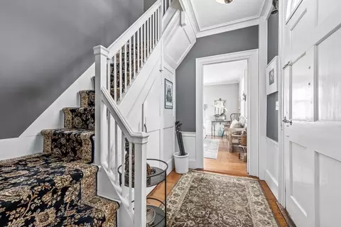 Entry Way - 450 Main St, Amesbury, MA 01913 photo 2 of 7