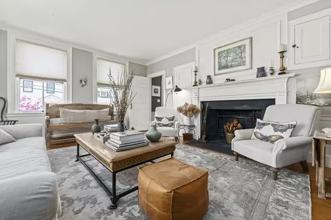 Living - 450 Main St, Amesbury, MA 01913 photo 1 of 6