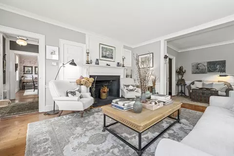 Living - 450 Main St, Amesbury, MA 01913 photo 3 of 6