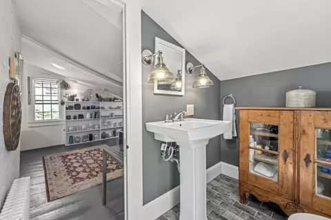 Bath - 450 Main St, Amesbury, MA 01913 photo 3 of 3
