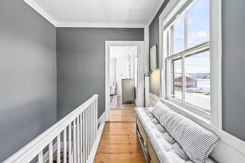 Entry Way - 450 Main St, Amesbury, MA 01913 photo 6 of 7