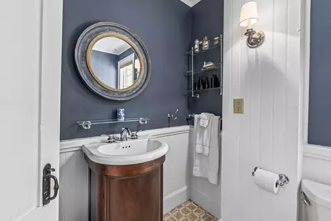 Bath - 450 Main St, Amesbury, MA 01913 photo 2 of 3