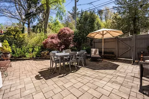 Exterior - 450 Main St, Amesbury, MA 01913 photo 4 of 7