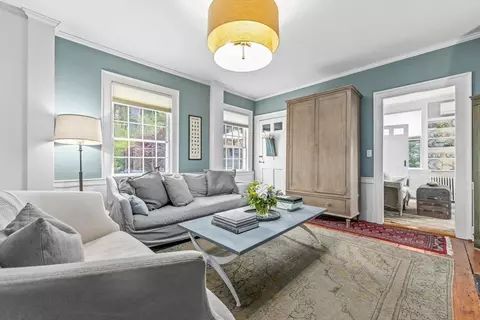 Living - 450 Main St, Amesbury, MA 01913 photo 4 of 6
