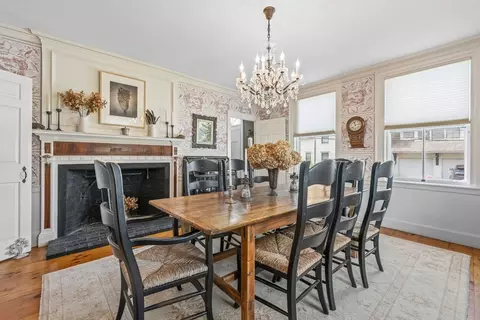 Dining - 450 Main St, Amesbury, MA 01913 photo 4 of 4