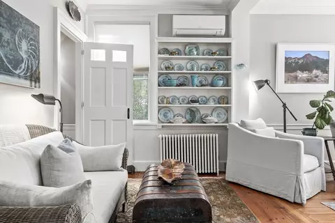 Living - 450 Main St, Amesbury, MA 01913 photo 6 of 6