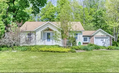 25 Apple Ln, Wrentham, MA 02093