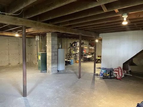 672 Grinnell St, Fall River, MA 02721 photo 29