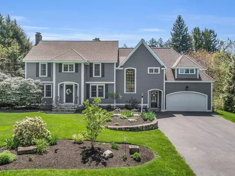 12 Hemlock Rd, Andover, MA 01810