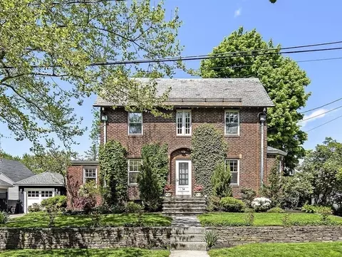 14 Linden Ave, Belmont, MA 02478