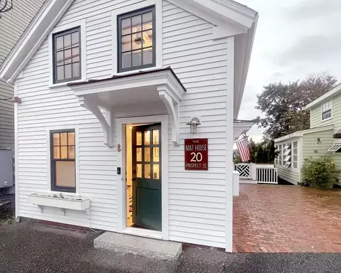 20 Prospect St, Marblehead, MA 01945