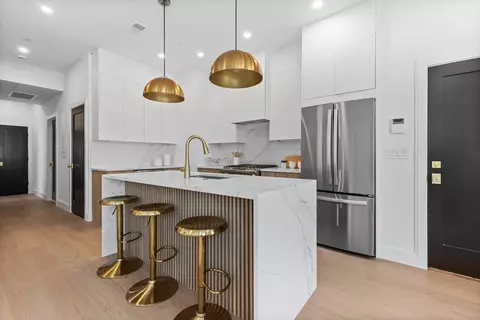 437 Frankfort St #1, Boston, MA 02128