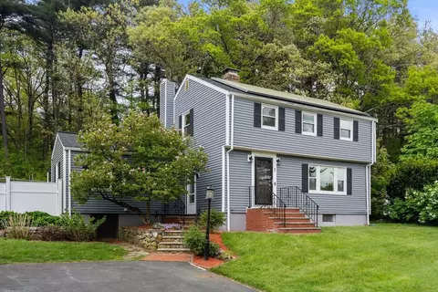7 Corcoran Rd, Burlington, MA 01803