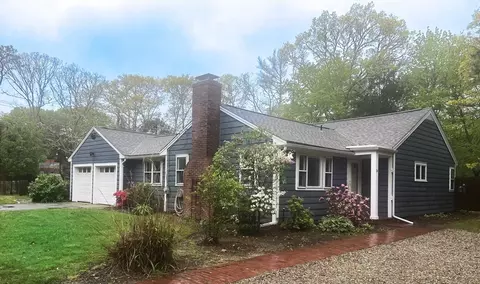 24 Hayway Rd, Falmouth, MA 02536