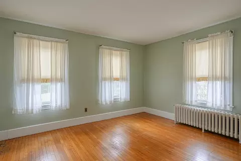 Bedroom - 29 Parker St, Maynard, MA 01754 photo 2 of 2