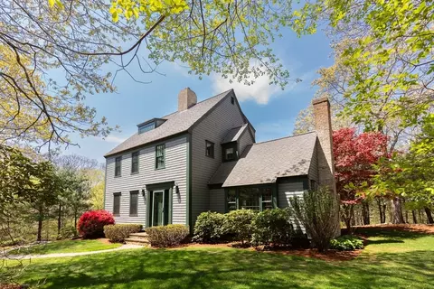 44 State Rd, Plymouth, MA 02360