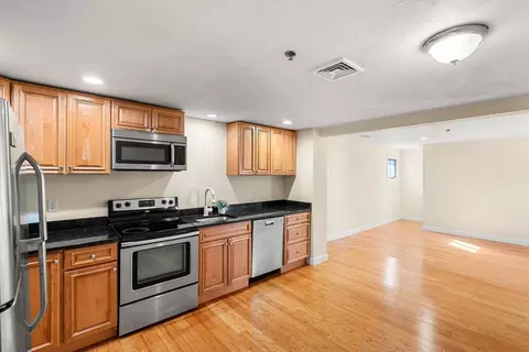 Kitchen - 172 Main St #11, Rowley, MA 01969 photo 3 of 3