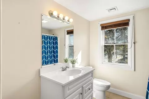 Bath - 172 Main St #11, Rowley, MA 01969 photo 2 of 2