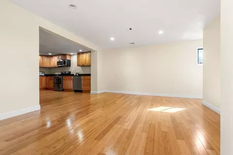 Living - 172 Main St #11, Rowley, MA 01969 photo 3 of 4