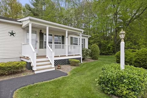 41 Fieldwood Dr, Bridgewater, MA 02324