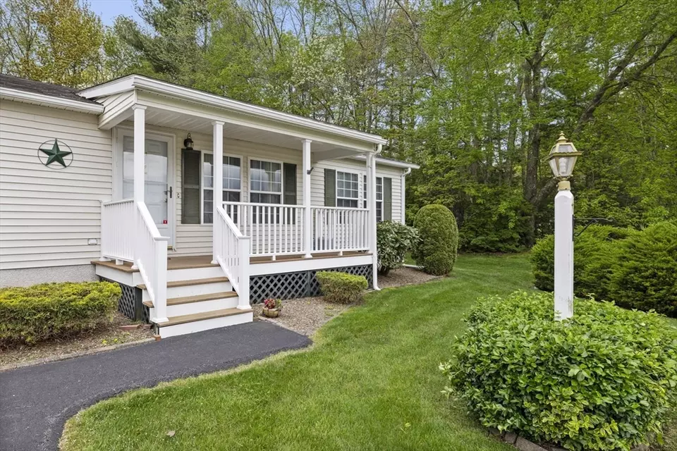 41 Fieldwood Dr, Bridgewater, MA 02324 30 Photos Movoto