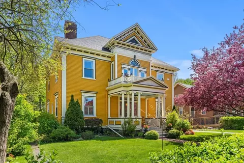 27 Melville Ave, Boston, MA 02124