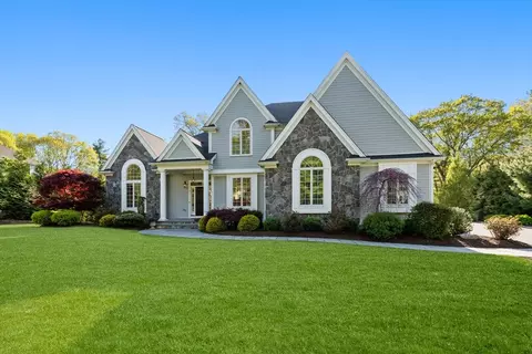 7 Turner Hill Rd, Medfield, MA 02052