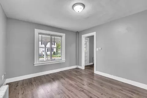 Living - 213 Tyler St, Springfield, MA 01109 photo 2 of 5