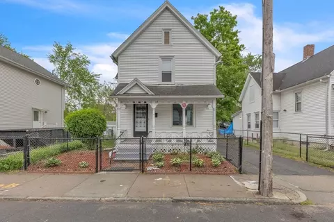 Exterior - 213 Tyler St, Springfield, MA 01109 photo 1 of 2