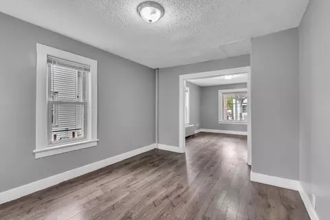 Living - 213 Tyler St, Springfield, MA 01109 photo 3 of 5