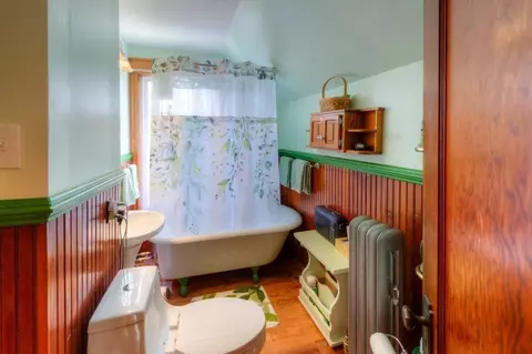 Bath - 249 Webster St, Worcester, MA 01603 photo 2 of 3