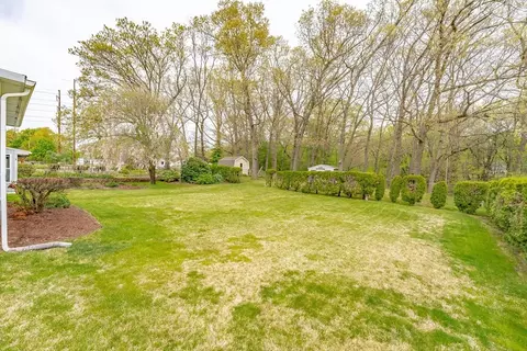 Exterior - 149 Cyran St, Chicopee, MA 01020 photo 8 of 16
