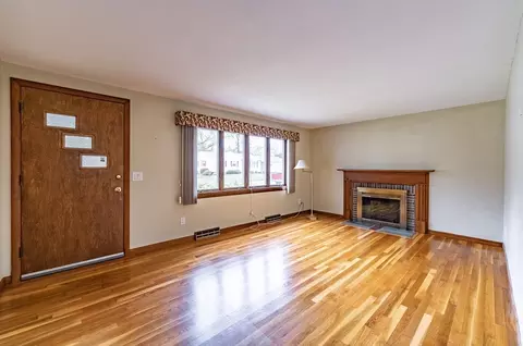 Living - 149 Cyran St, Chicopee, MA 01020 photo 5 of 5