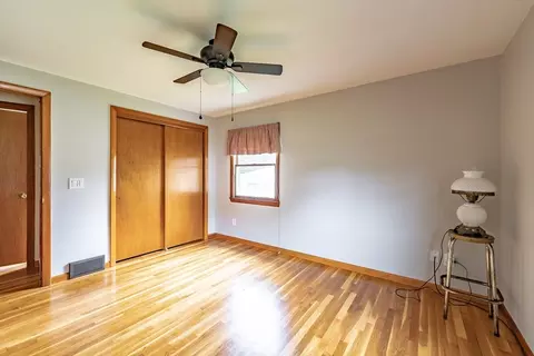Bedroom - 149 Cyran St, Chicopee, MA 01020 photo 7 of 8