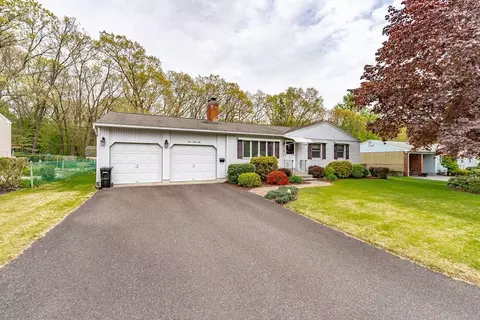 Exterior - 149 Cyran St, Chicopee, MA 01020 photo 14 of 16