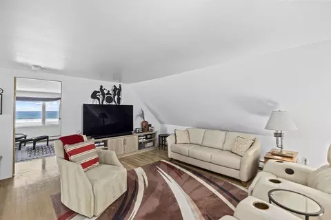 Living - 121 Beach Ave, Hull, MA 02045 photo 4 of 6