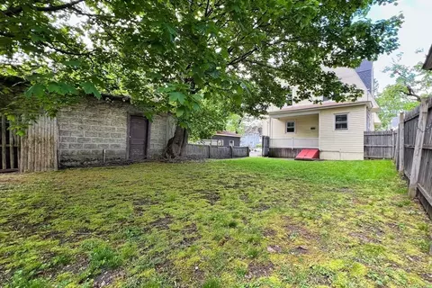 Exterior - 4 Hackfeld Rd, Worcester, MA 01609 photo 6 of 8