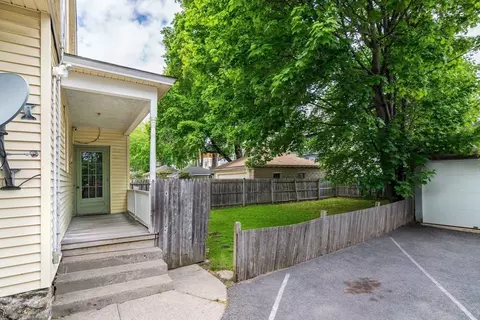 Exterior - 4 Hackfeld Rd, Worcester, MA 01609 photo 4 of 8