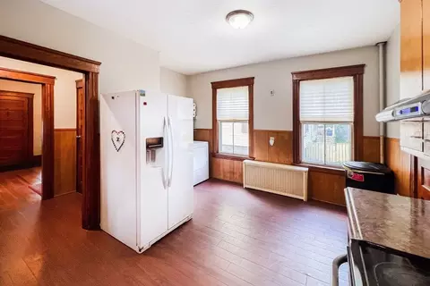 Entry Way - 4 Hackfeld Rd, Worcester, MA 01609 photo 1 of 3