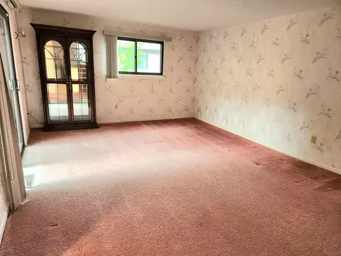 Living - 42 E Bluff Rd #42, Ashland, MA 01721 photo 6 of 8