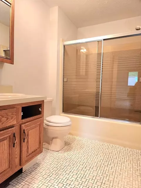 Bath - 42 E Bluff Rd #42, Ashland, MA 01721 photo 6 of 6