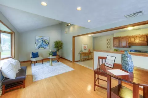 1 3 Marie St, Worcester, MA 01604