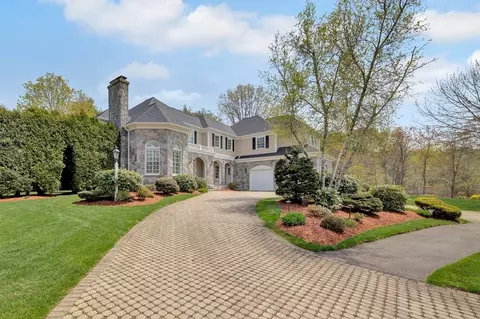 17 Sanderson Rd, Lexington, MA 02420