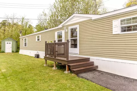 38 Patriot Cir, Plymouth, MA 02360