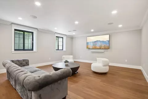 Living - 8 Boulder Trl, Walpole, MA 02081 photo 4 of 4