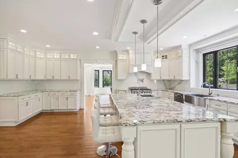 Kitchen - 8 Boulder Trl, Walpole, MA 02081 photo 3 of 4