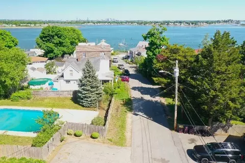 39 Squanto Rd, Weymouth, MA 02191