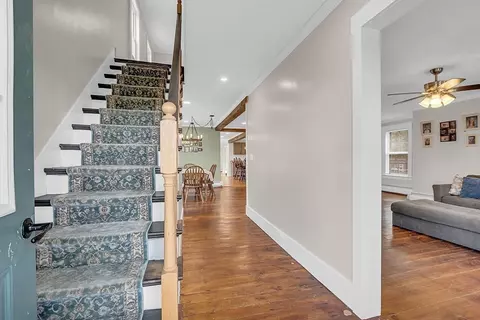 102 King St, Orange, MA 01364 photo 5
