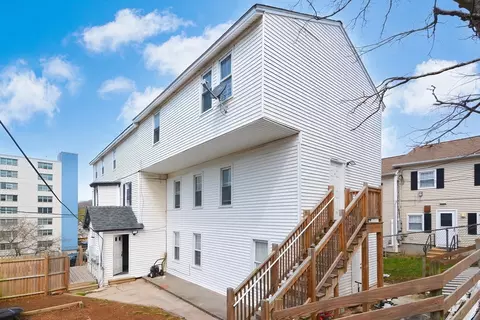 6 Fruit St, Worcester, MA 01609 photo 2